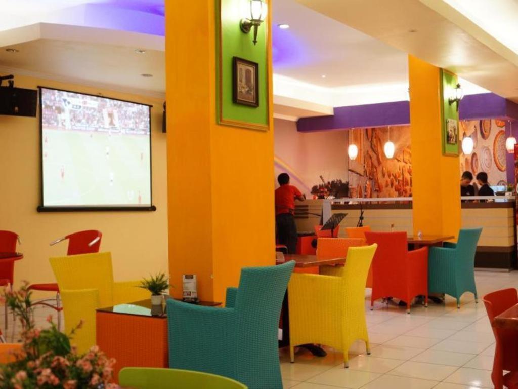 Hotel Pelangi Gunungbatin Екстериор снимка
