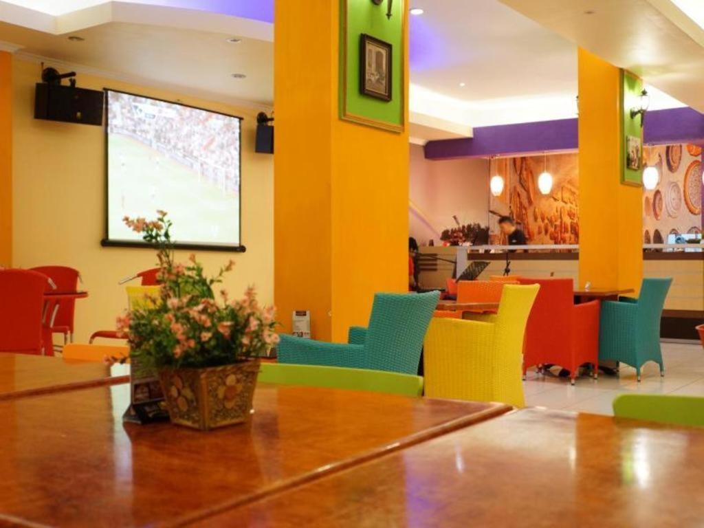 Hotel Pelangi Gunungbatin Екстериор снимка