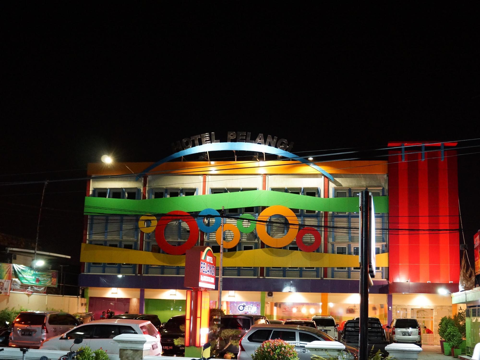 Hotel Pelangi Gunungbatin Екстериор снимка